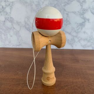 Kendama Usa White & Red Ball Classic Toy