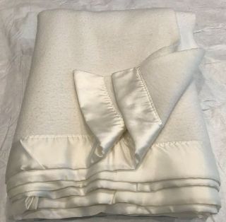 Vintage Acrylic Blanket Satin Nylon Trim Queen 90 X 85 " Off White Beige Usa